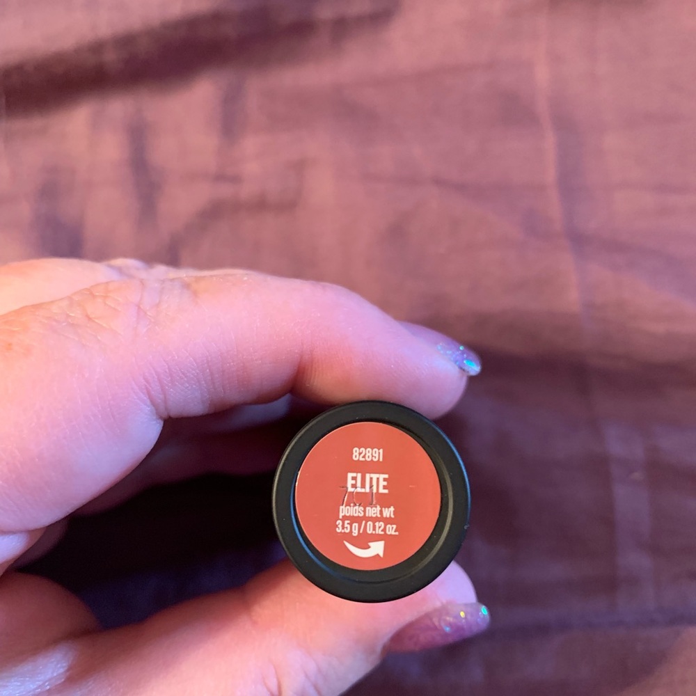 Lipstick - Picture 4 of 5